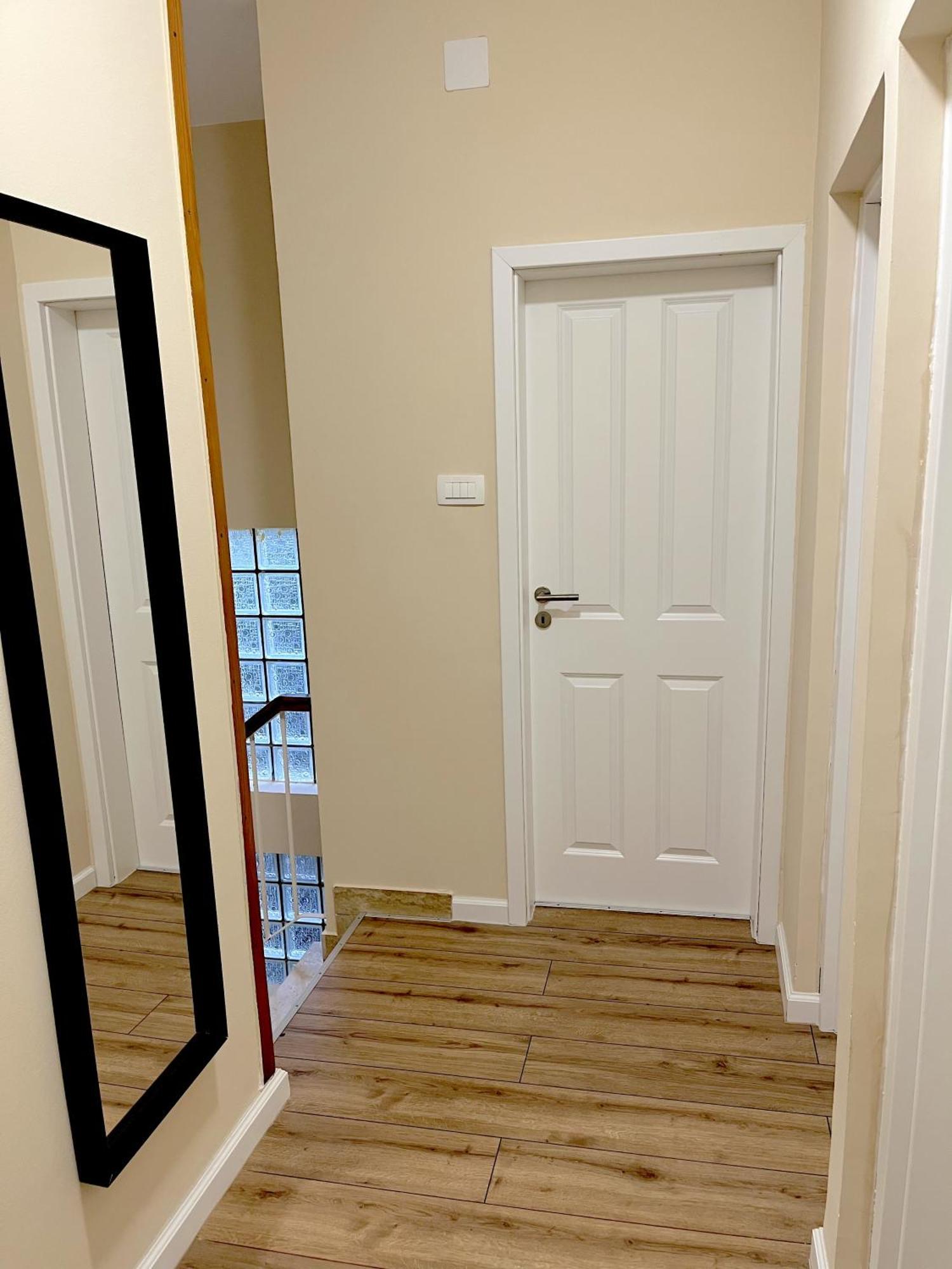 נובליה Central Single House With Parking-Top Location! מראה חיצוני תמונה
