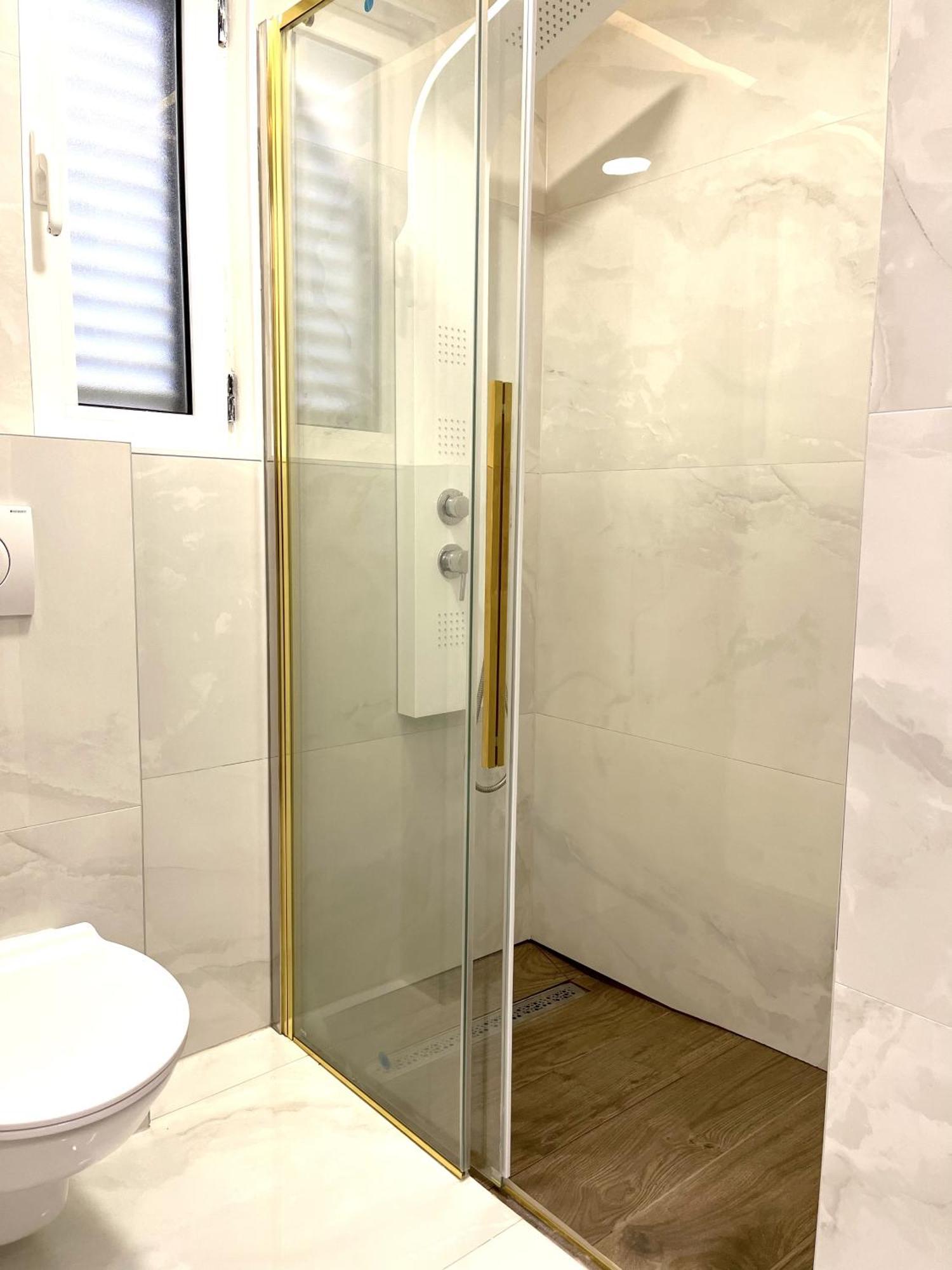 נובליה Central Single House With Parking-Top Location! מראה חיצוני תמונה